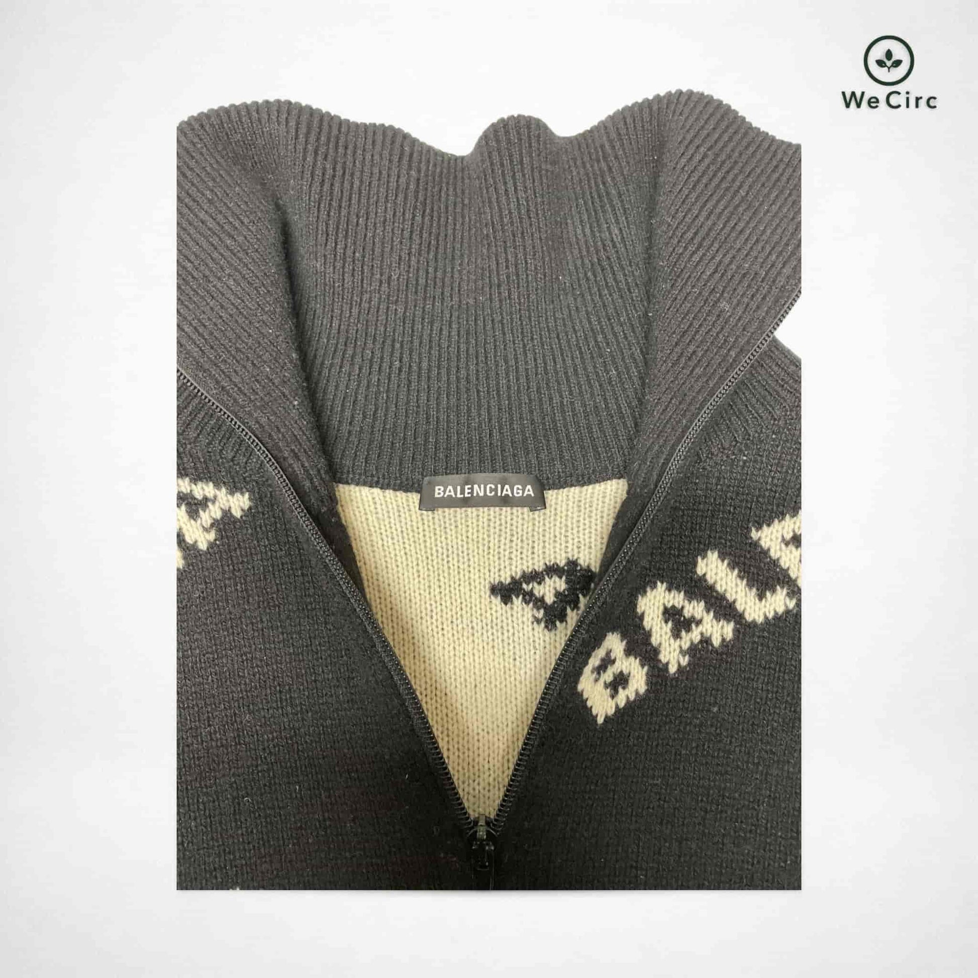 Allover Logo Half-Zip Sweater Schwarz L - Detailansicht